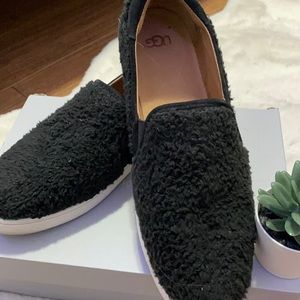 Black UGG Ricci Slip on Furry Fuz Sneaker Shoes